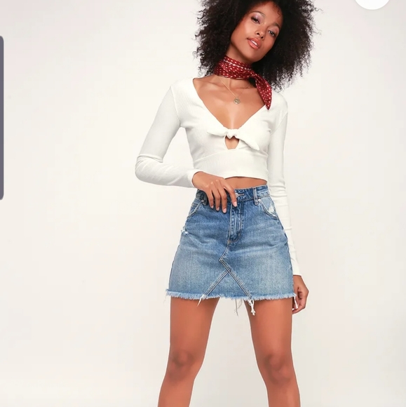 Lulus Tops - Lulus Poppi White Ribbed Tie-Front Long Sleeve Crop Top XS